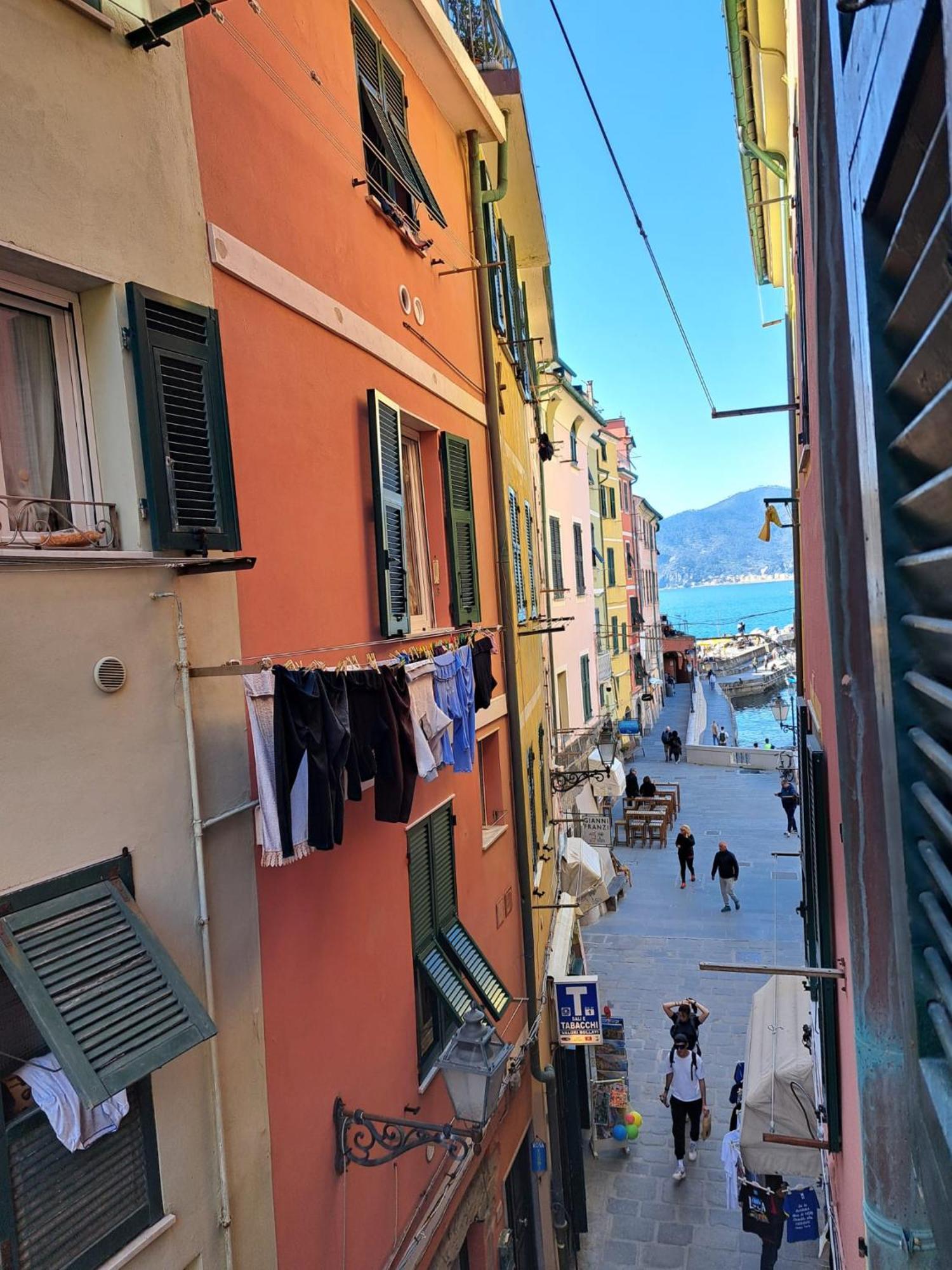 Luisa Rooms - Apartment In The Heart Of Vernazza Luaran gambar